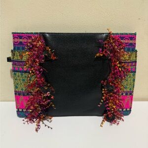 Thale Blanc Multi Collared Patterned Clutch with Black Accents